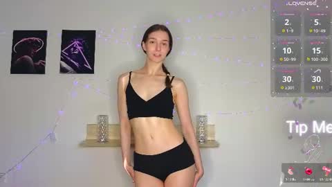 Snapshot of not_yourtoy chatting on July 6, 2:25 pm Hello My name is Helene NTMU Finger up if u like what u see online show from July 6, 2:25 pm