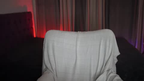 Snapshot of notamericanpie23 chatting on April 16, 9:39 pm Tina online show from April 16, 9:39 pm