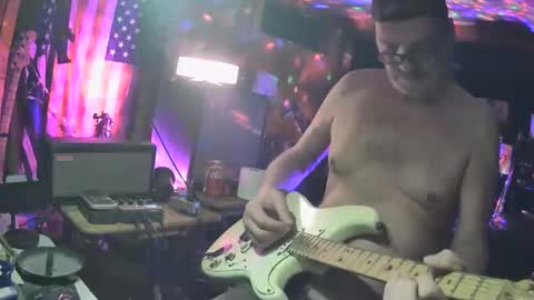 Snapshot of notflamingfart chatting on November 12, 11:54 am notflamingfart online show from November 12, 11:54 am