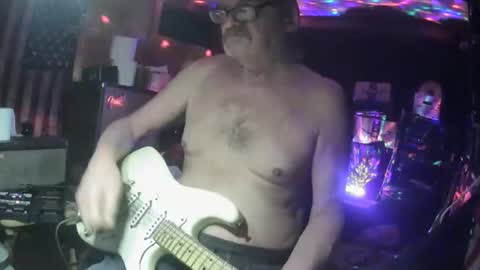 Snapshot of notflamingfart chatting on January 13, 4:18 am notflamingfart online show from January 13, 4:18 am