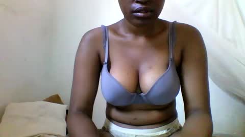 Snapshot of notoy1 chatting on February 27, 7:23 am notoy1 online show from February 27, 7:23 am