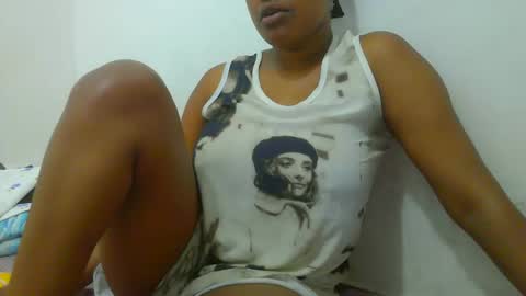 Snapshot of notoy1 chatting on October 13, 10:04 am notoy1 online show from October 13, 10:04 am