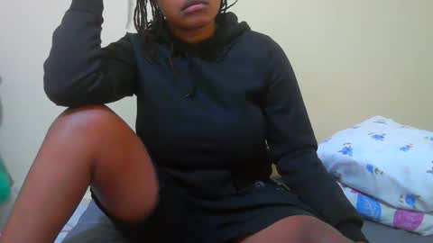 notoy1 online show from February 6, 7:17 pm