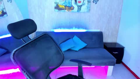 Snapshot of nova_sex1 chatting on February 11, 5:23 am nova online show from February 11, 5:23 am