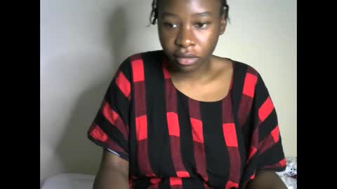 novaah online show from April 27, 11:03 pm