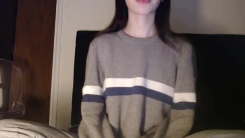 Snapshot of novafrey chatting on December 6, 6:15 am Olivia online show from December 6, 6:15 am