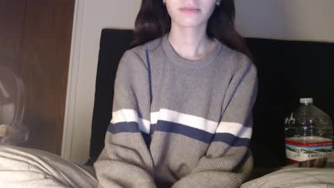 Snapshot of novafrey chatting on December 10, 6:01 am Olivia online show from December 10, 6:01 am