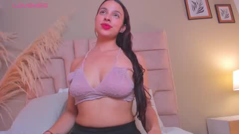 Snapshot of novasilk chatting on March 27, 7:35 pm novasilk online show from March 27, 7:35 pm