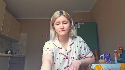 Snapshot of novastoyer chatting on March 26, 9:26 am Mia Blake online show from March 26, 9:26 am