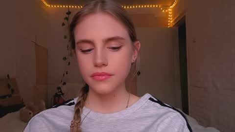 Snapshot of novastoyer chatting on April 1, 11:55 am Mia Blake online show from April 1, 11:55 am