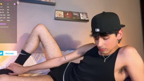 Snapshot of noxnude chatting on April 27, 10:41 pm noxnude online show from April 27, 10:41 pm