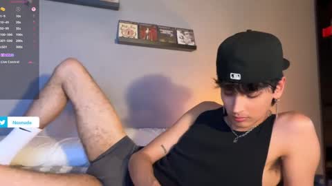 Snapshot of noxnude chatting on May 2, 10:26 pm noxnude online show from May 2, 10:26 pm