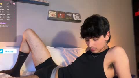 Snapshot of noxnude chatting on May 4, 11:12 pm noxnude online show from May 4, 11:12 pm