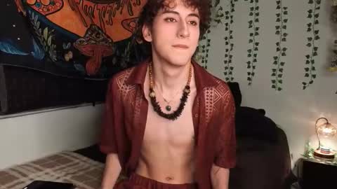 Snapshot of noynxz chatting on April 1, 3:07 am maxie online show from April 1, 3:07 am