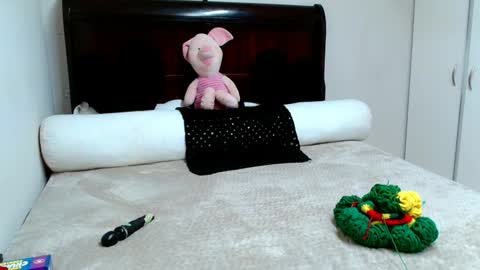 Nubiangiggles online show from November 23, 6:30 pm