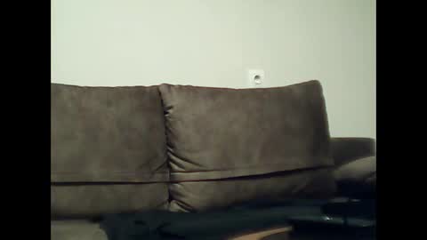 Snapshot of nudist_man chatting on February 14, 7:12 pm Milen online show from February 14, 7:12 pm