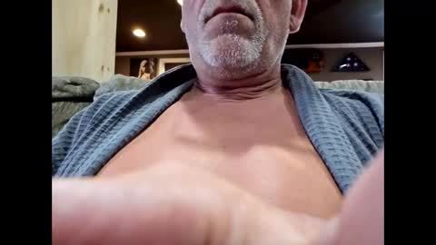 Snapshot of nudistguy194549 chatting on May 23, 5:28 pm Nudistguy online show from May 23, 5:28 pm