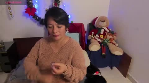 Snapshot of nuit_rose chatting on December 27, 7:40 am nuit_rose online show from December 27, 7:40 am