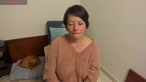 Snapshot of nuit_rose chatting on January 12, 5:13 am nuit_rose online show from January 12, 5:13 am