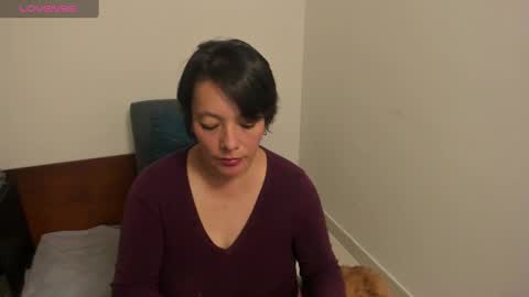 Snapshot of nuit_rose chatting on January 25, 2:15 am nuit_rose online show from January 25, 2:15 am