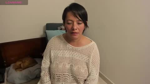 Snapshot of nuit_rose chatting on February 11, 5:05 am nuit_rose online show from February 11, 5:05 am