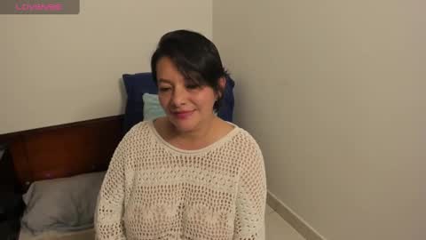 Snapshot of nuit_rose chatting on February 14, 2:18 am nuit_rose online show from February 14, 2:18 am