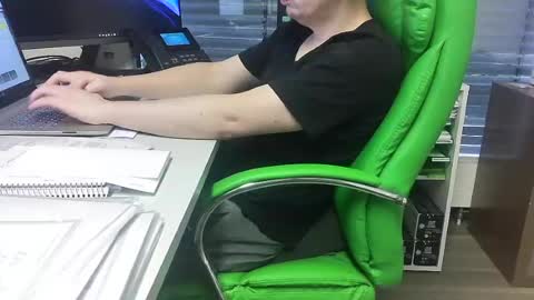 Snapshot of numlove chatting on June 24, 8:13 am Slave for Mistress and Master online show from June 24, 8:13 am