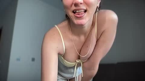 Snapshot of nursedoll chatting on June 27, 12:22 pm Ema online show from June 27, 12:22 pm