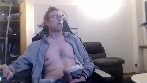 nursefan online show from February 15, 9:44 pm