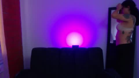 NyahMackenzie online show from November 18, 8:13 pm