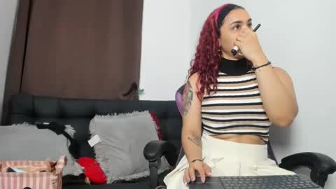 Nia online show from December 25, 2:46 am