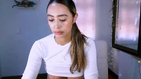 Nycole online show from September 26, 2:43 pm