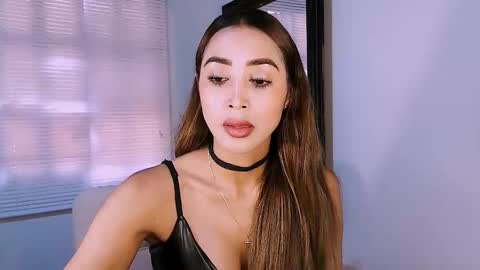 Nycole online show from February 14, 4:37 pm