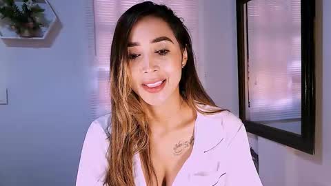 Nycole online show from March 4, 2:01 pm