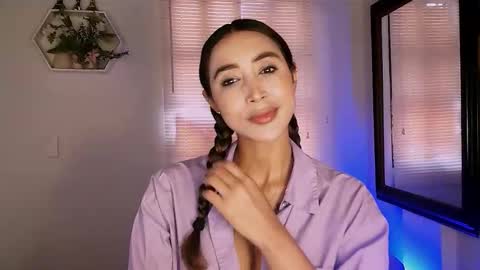 Nycole online show from March 29, 8:31 pm