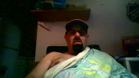 nyisles00 online show from December 17, 2:45 pm