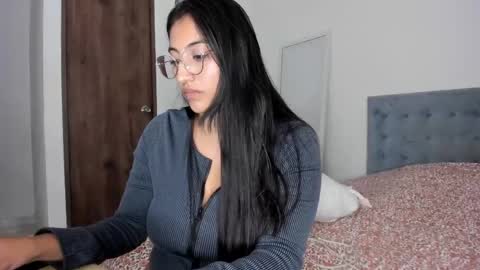 Vanessa online show from April 24, 1:19 am