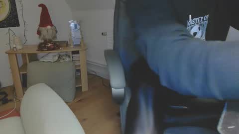 Snapshot of nyl0nnickb0y chatting on January 11, 6:35 pm Nyl0nnickb0y online show from January 11, 6:35 pm