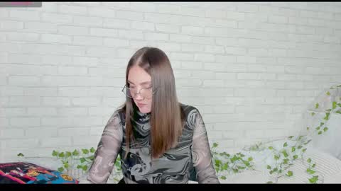 Kat online show from November 6, 11:33 am