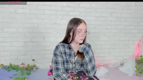 Kat online show from December 15, 5:17 pm