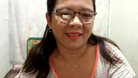 Snapshot of nymphoangel2022 chatting on December 13, 12:09 am I am your angel online show from December 13, 12:09 am