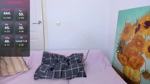 crystal   3 online show from February 7, 12:42 am