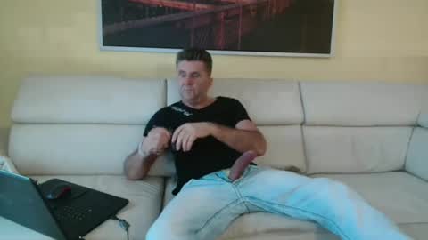 Snapshot of nymphomanboy chatting on January 4, 7:13 am Marc online show from January 4, 7:13 am