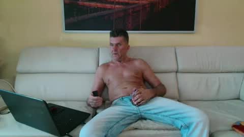 Snapshot of nymphomanboy chatting on January 16, 7:28 am Marc online show from January 16, 7:28 am