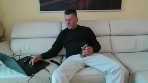 Snapshot of nymphomanboy chatting on October 6, 5:38 am Marc online show from October 6, 5:38 am