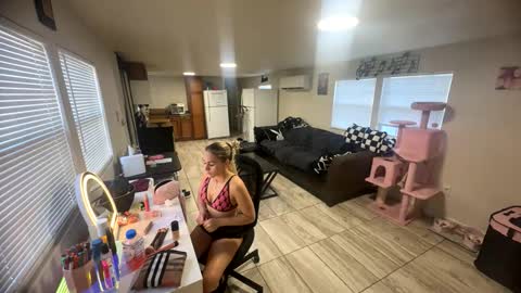 Snapshot of nymphomaticbaby chatting on November 5, 10:21 pm nymphomaticbaby online show from November 5, 10:21 pm