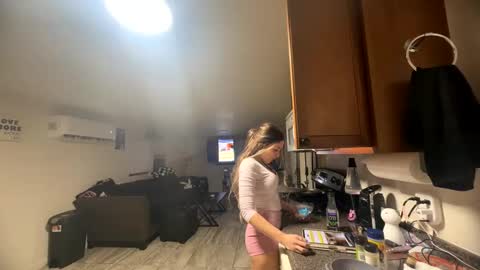 Snapshot of nymphomaticbaby chatting on November 21, 3:27 am nymphomaticbaby online show from November 21, 3:27 am