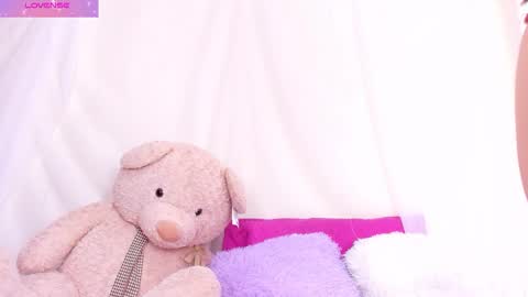 Snapshot of nyra_lux16 chatting on January 13, 7:24 am Nyra online show from January 13, 7:24 am