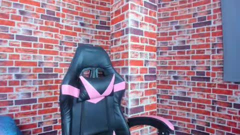 Nyra Rose online show from December 17, 4:18 am