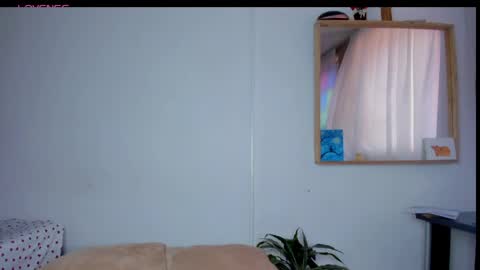 Laura nyu online show from May 19, 8:26 pm